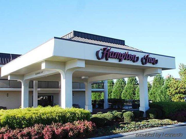 Super 8 By Wyndham Calhoun Motel Exterior photo